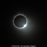 GPS: 16°28'11.4168" S 144°53'0.5748" E Altitude: 467,0 m -  -  -   -  -   -  -