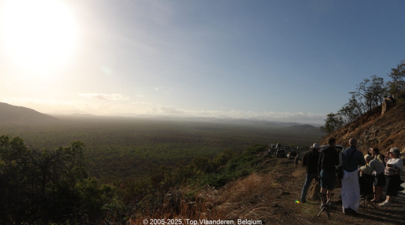 GPS: 16°28'11.4456" S 144°53'0.5172" E Altitude: 470,9 m -  -  -   -  -   -  -