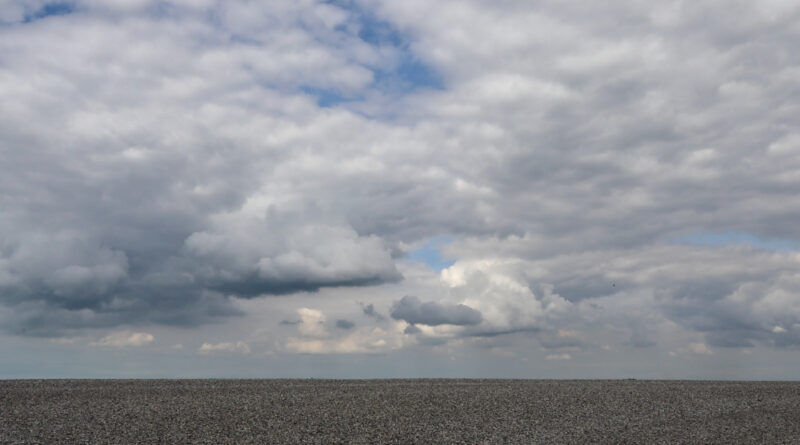 GPS: 50°12'59.454" N 1°33'56.574" E Altitude: -3,2 m -  -  -   -  -   -  -