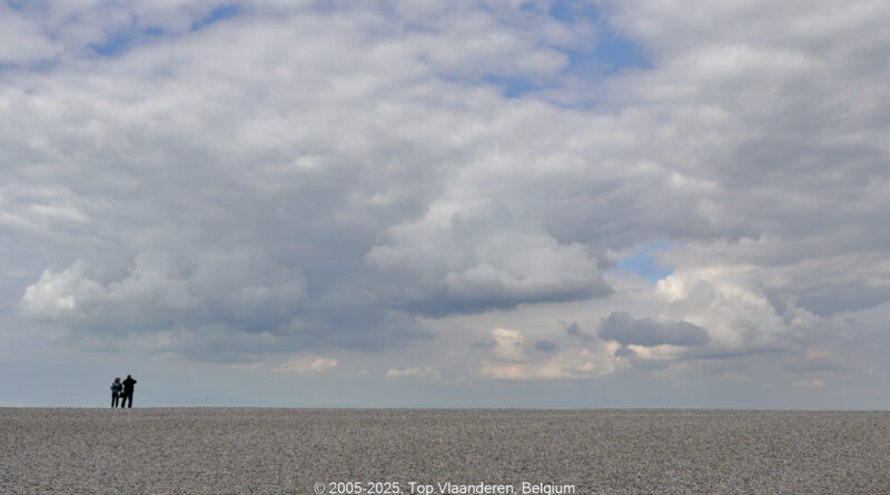 GPS: 50°12'59.454" N 1°33'56.574" E Altitude: -3,2 m -  -  -   -  -   -  -