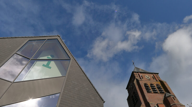 GPS: 50°47'1.8888" N 2°49'33.726" E Altitude: 21,4 m -  -  -   -  -   -  -