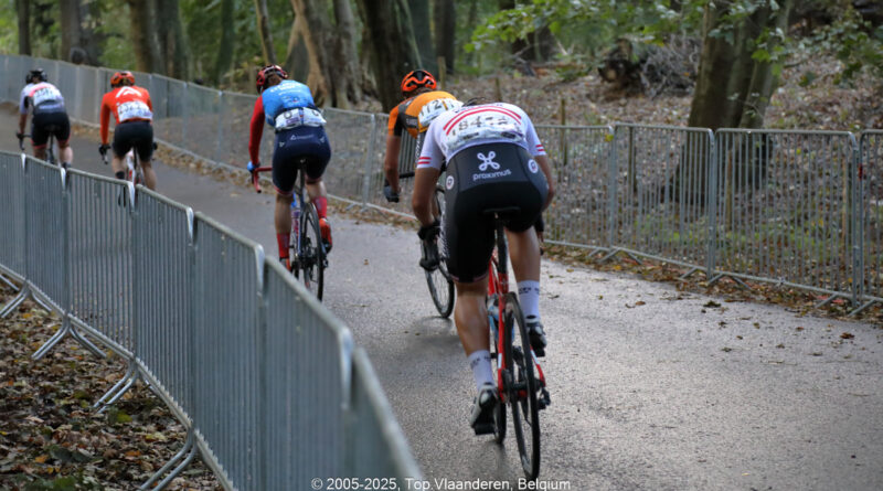 GPS: 50°46'45.0768" N 2°48'44.3808" E Altitude: 124,8 m - België -  -  Heuvelland -  -   -  -