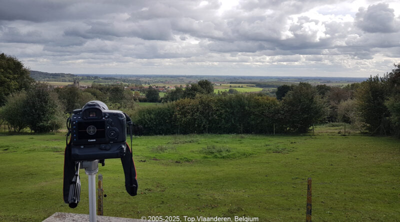 GPS: 50°47'8.9988" N 2°45'43.9992" E Altitude: 184,0 m -  -  -   -  -   -  -