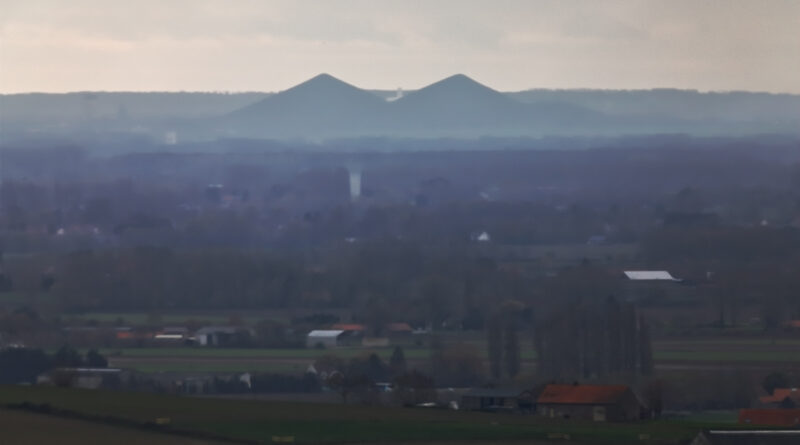 GPS: 50°46'40.0692" N 2°48'43.4448" E Altitude: 217,1 m - België -  -  Heuvelland -  -   -  -
