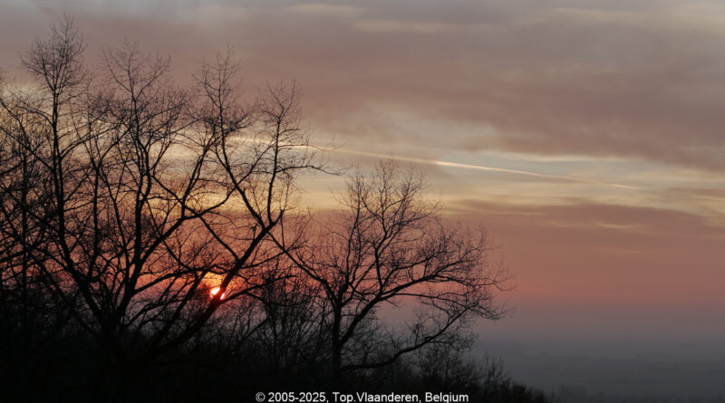 GPS: 50°46'41.4012" N 2°48'44.6652" E Altitude: 168,2 m - België -  -  Heuvelland -  -   -  -