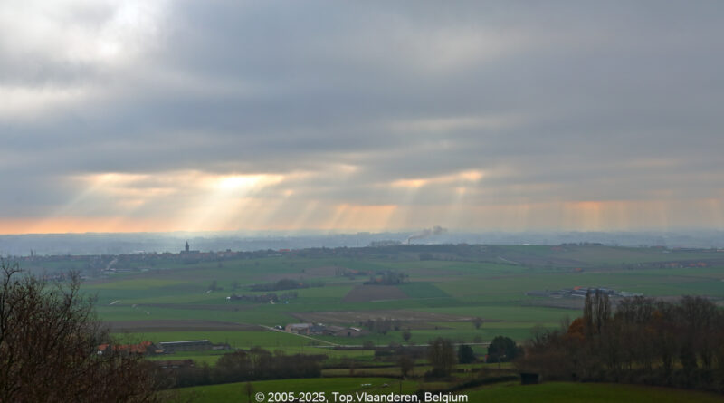 GPS: 50°46'42.1068" N 2°48'45.4572" E Altitude: 195,0 m - België -  -  Heuvelland -  -   -  -