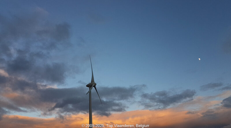 GPS: 50°52'41.0016" N 2°52'50.9988" E Altitude: 70,0 m -  -  -   -  -   -  -