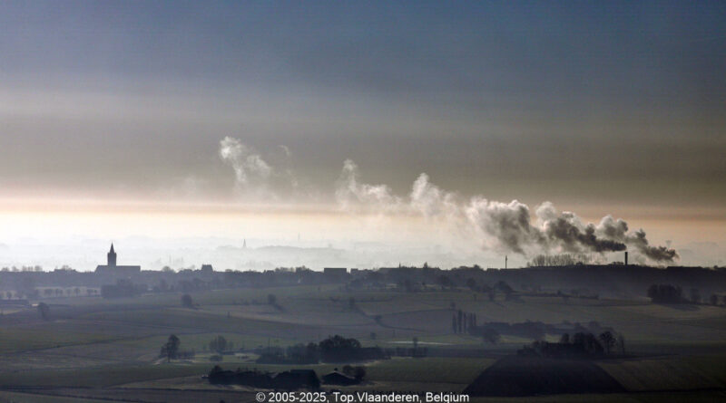 GPS: 50°46'41.5092" N 2°48'45.7812" E Altitude: 123,1 m - België -  -  Heuvelland -  -   -  -
