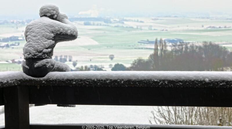 GPS: 50°46'41.8332" N 2°48'42.0912" E Altitude: 123,5 m - België -  -  Heuvelland -  -   -  -