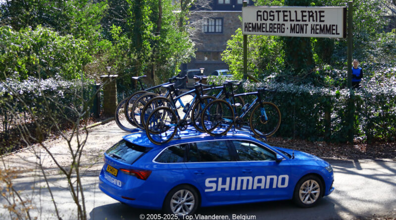 GPS: 50°46'44.0328" N 2°48'46.1988" E Altitude: 136,7 m - België -  -  Heuvelland -  -   -  -
