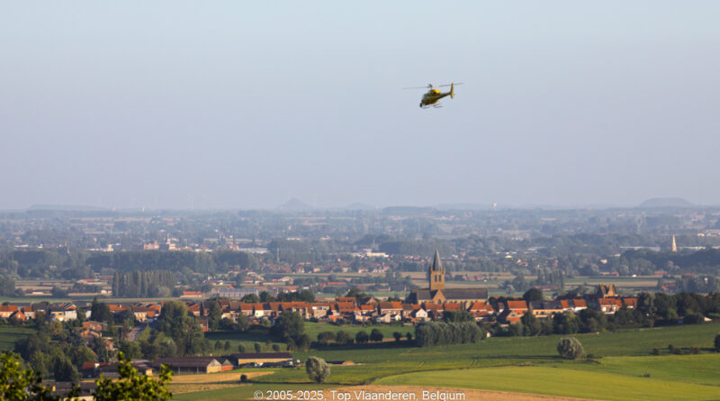 GPS: 50°46'40.9188" N 2°48'46.9368" E Altitude: 117,3 m -  -  -   -  -   -  -