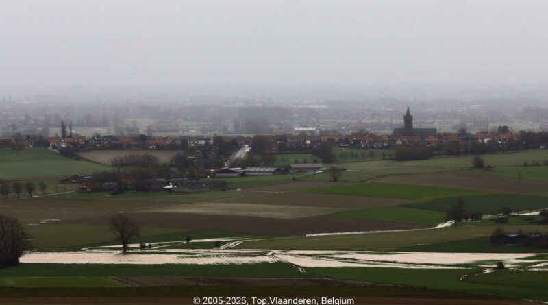 GPS: 50°46'42.3732" N 2°48'43.7148" E Altitude: 104,7 m - België -  -  Heuvelland -  -   -  -
