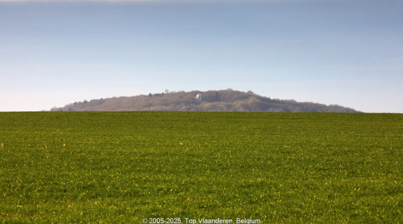 GPS: 50°46'39.4608" N 2°51'55.008" E Altitude: 58,3 m -  -  -   -  -   -  -