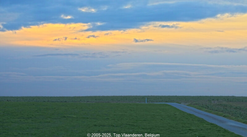 GPS: 50°46'2.8092" N 2°52'20.5428" E Altitude: 27,9 m -  -  -   -  -   -  -