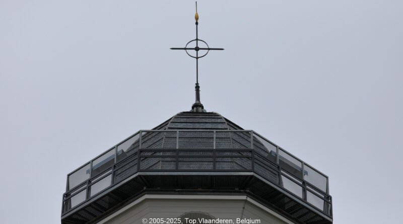 GPS: 50°45'50.22" N 2°53'54.618" E Altitude: 84,1 m -  -  -   -  -   -  -
