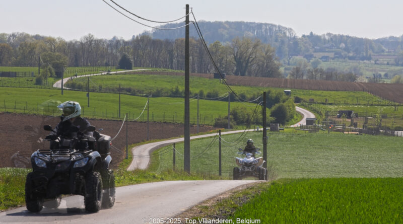 GPS: 50°48'11.0448" N 2°45'53.9028" E Altitude: 88,9 m -  -  -   -  -   -  -