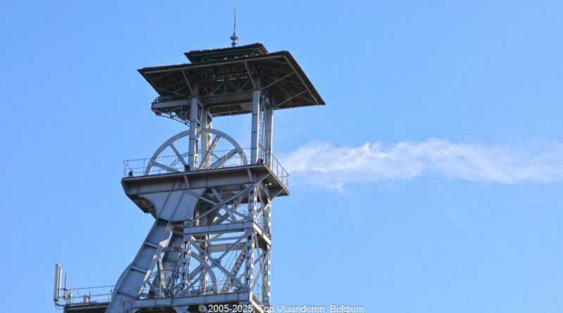 GPS: 50°23'8.0088" N 3°25'34.7052" E Altitude: 38,3 m -  -  -   -  -   -  -