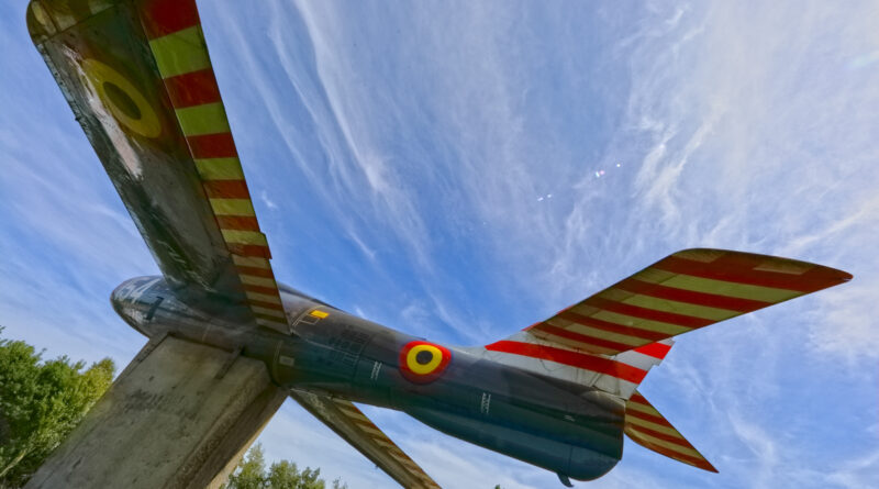 GPS: 50°12'27.2952" N 4°35'30.408" E Altitude: 304,3 m -  -  -   -  -   -  -