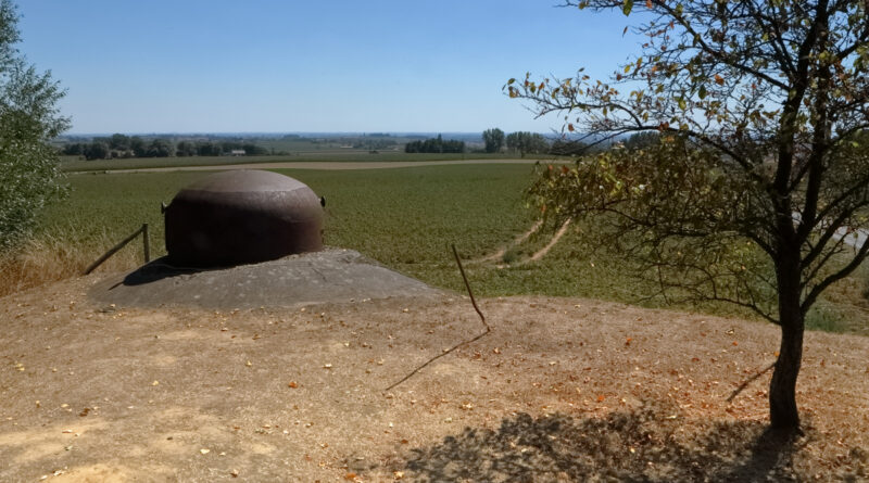 GPS: 50°46'32.412" N 2°44'19.1868" E Altitude: 91,8 m -  -  -   -  -   -  -
