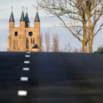 GPS: 50°46'21.972" N 2°45'50.796" E Altitude: 59,8 m -  -  -   -  -   -  -