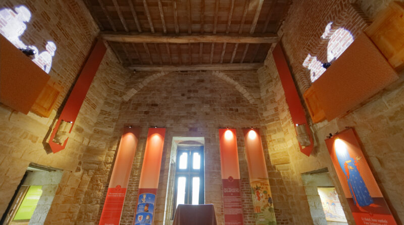 GPS: 50°27'14.508" N 2°24'37.296" E Altitude: 93,1 m -  -  -   -  -   -  -