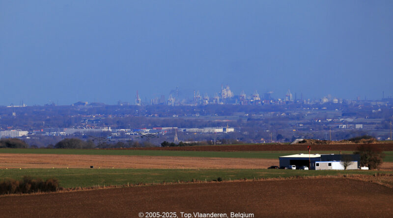 GPS: 50°52'13.7712" N 1°42'15.0768" E Altitude: 207,7 m -  -  -   -  -   -  -
