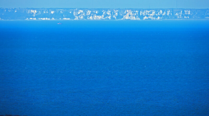 GPS: 50°52'13.7712" N 1°42'15.1488" E Altitude: 208,4 m -  -  -   -  -   -  -