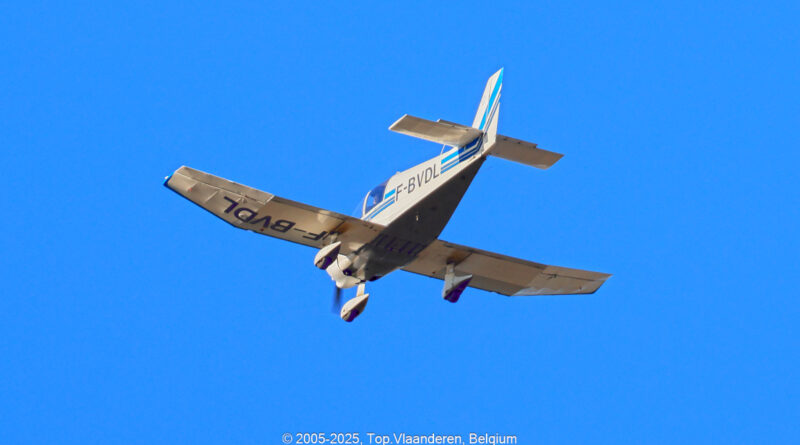 GPS: 50°52'13.7712" N 1°42'15.0732" E Altitude: 207,4 m -  -  -   -  -   -  -