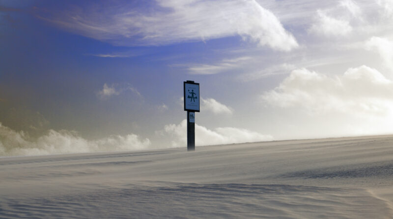 GPS: 51°5'18.4812" N 2°33'59.9112" E Altitude: 49,8 m -  -  -   -  -   -  -