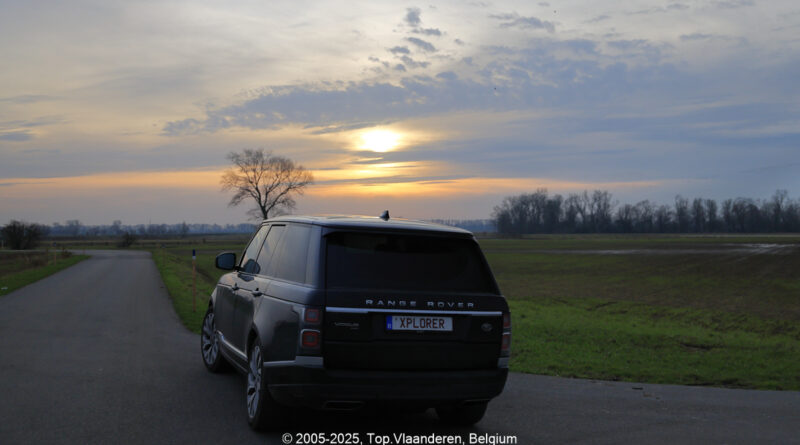 GPS: 50°59'2.3892" N 2°50'1.9932" E Altitude: 48,4 m -  -  -   -  -   -  -