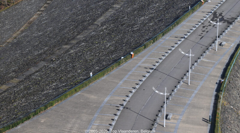 GPS: 50°35'16.3392" N 5°58'15.5208" E Altitude: 405,6 m -  -  -   -  -   -  -