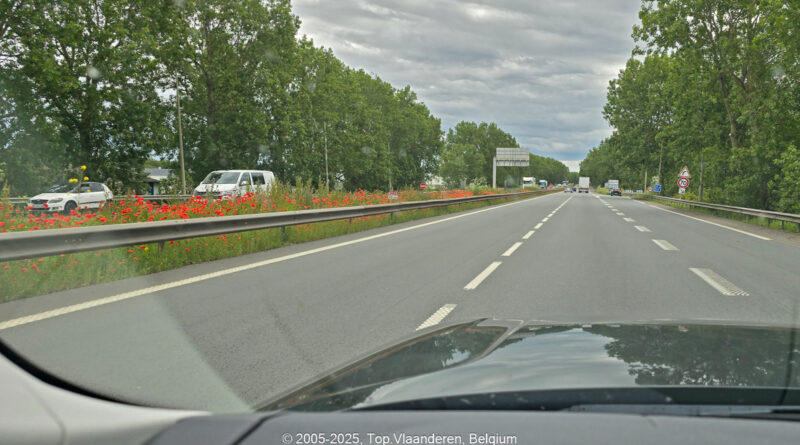 GPS: 51°0'19.5768" N 2°19'34.734" E Altitude: 51,0 m -  -  -   -  -   -  -