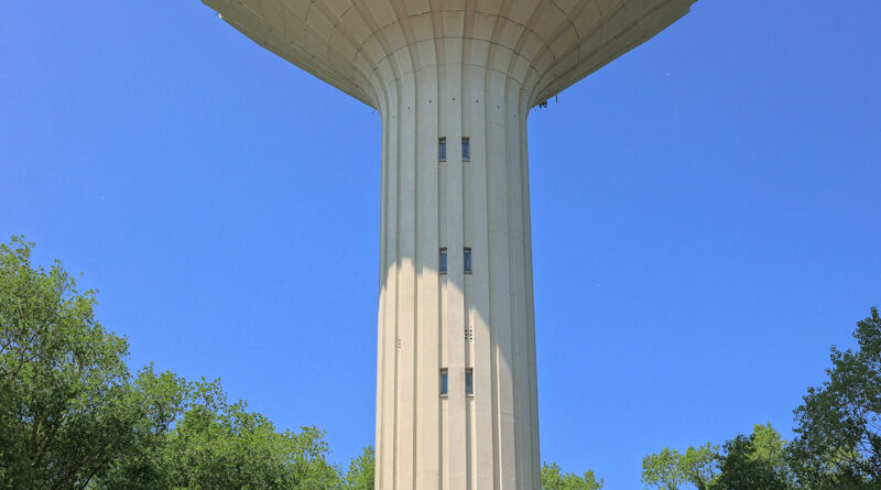 GPS: 51°7'45.066" N 2°43'1.9632" E Altitude: 50,2 m -  -  -   -  -   -  -